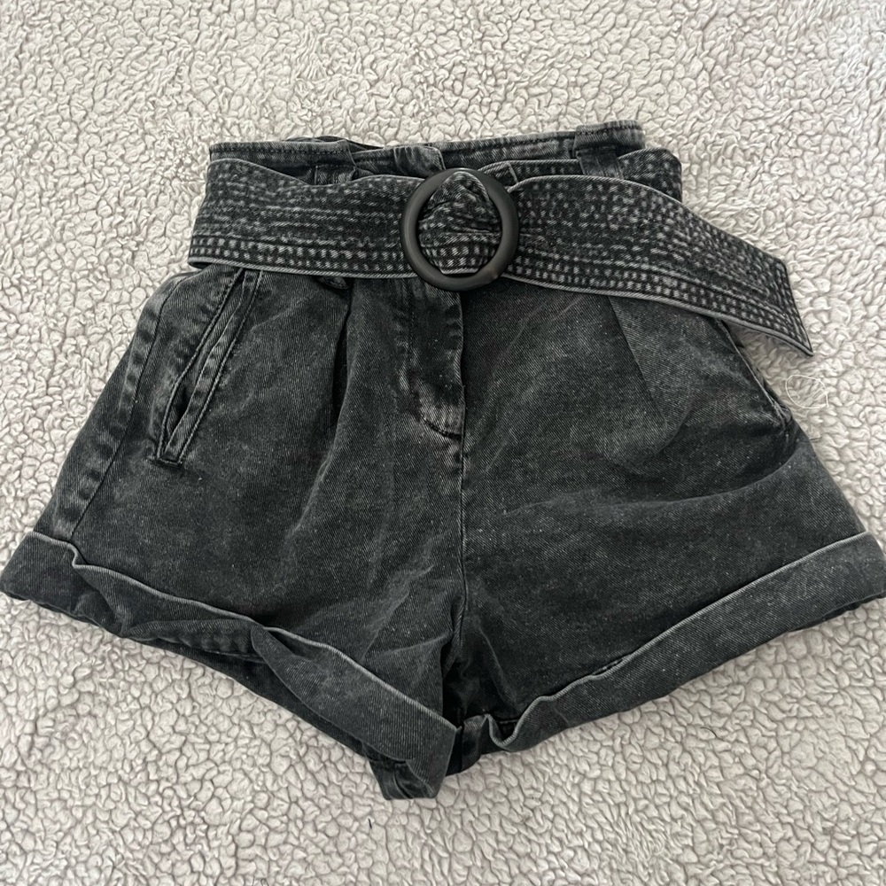 Sézane belted shorts